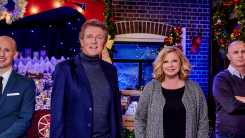 Vanavond op tv: Loretta Schrijver beoordeeld kersthuisjes in kerstshow